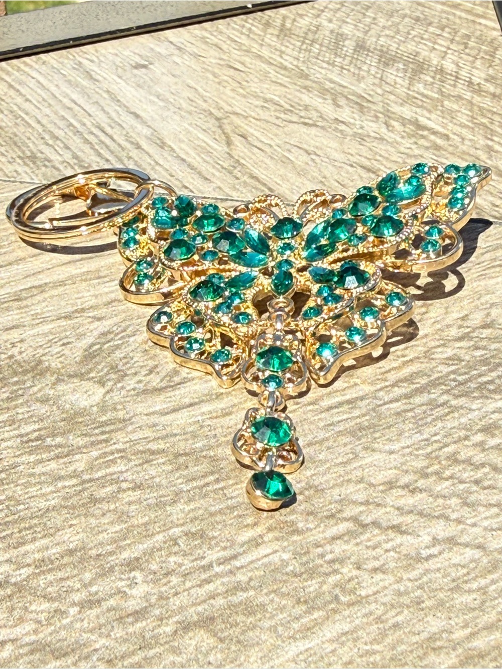 NWT Gold Butterfly Brooch with Emerald Green Crystals - Women Jewelry - Picture 5 of 7